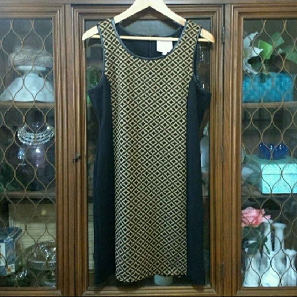 Romeo & Juliet Couture Sleeveless Sheath Dress